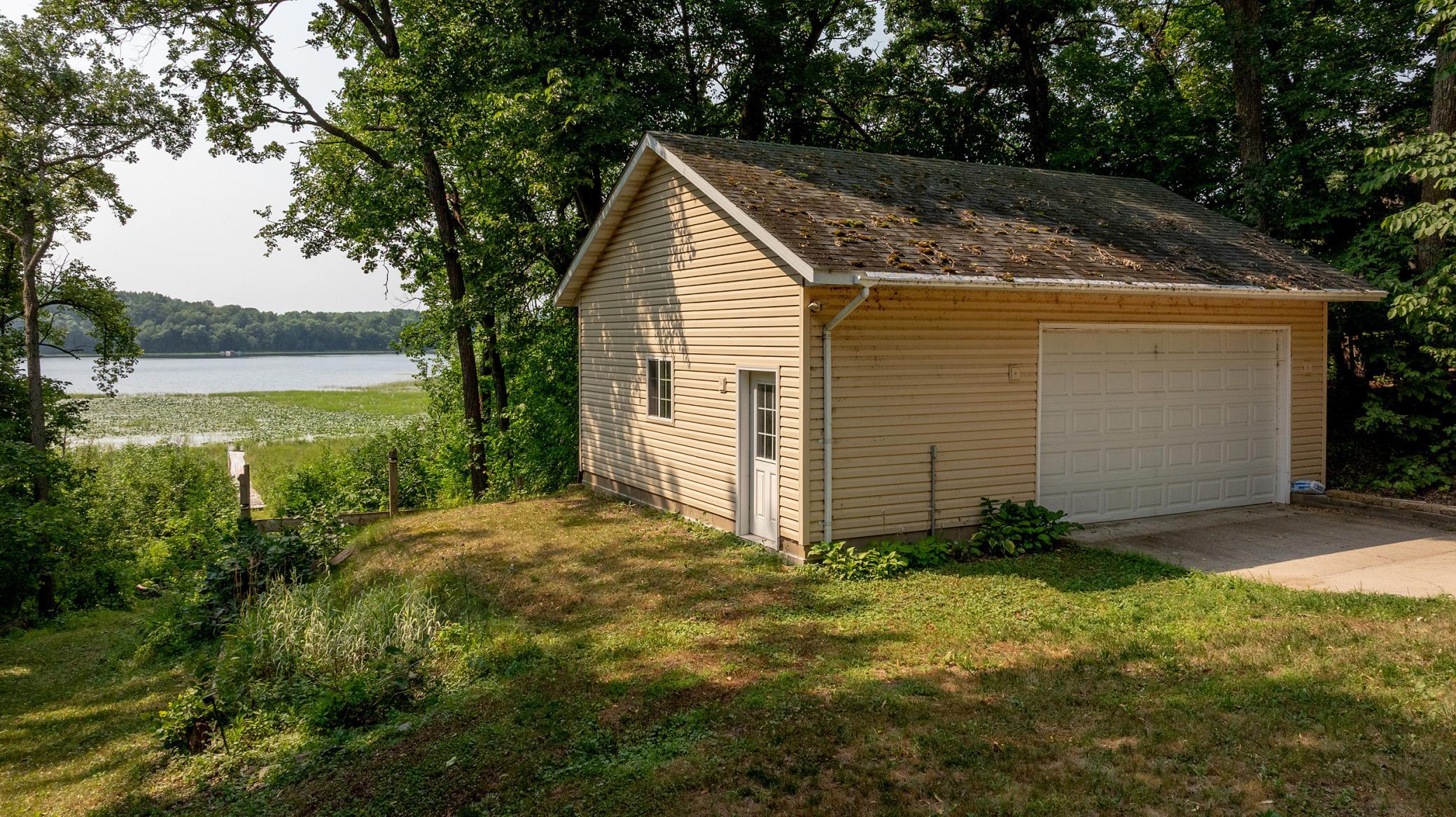28663 Ottawa Drive Property Photo 3