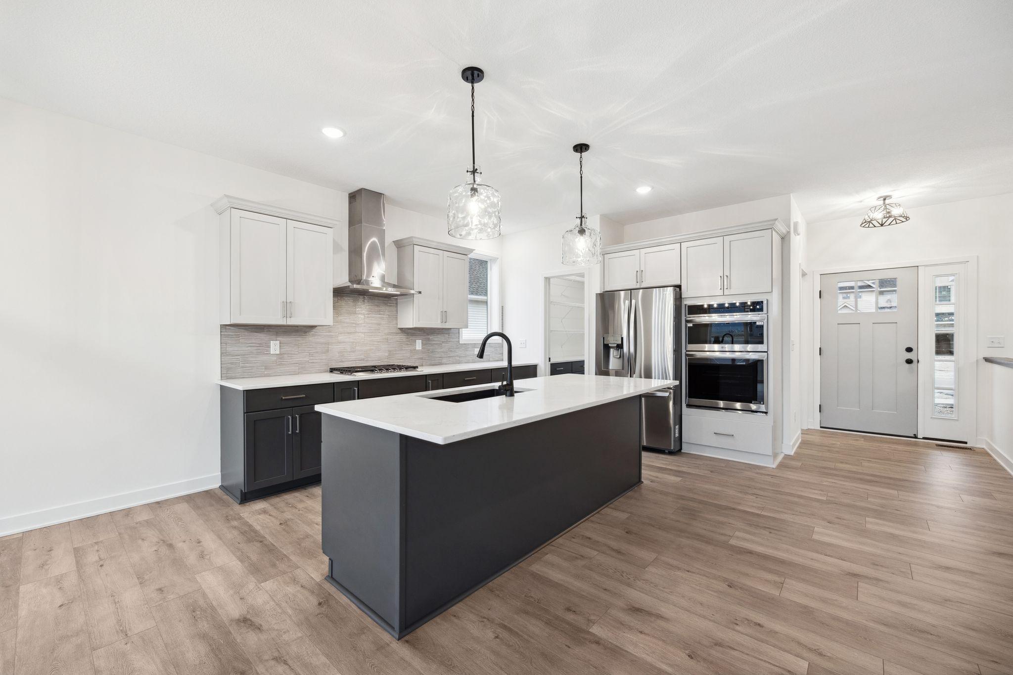7120286 Property Photo 2