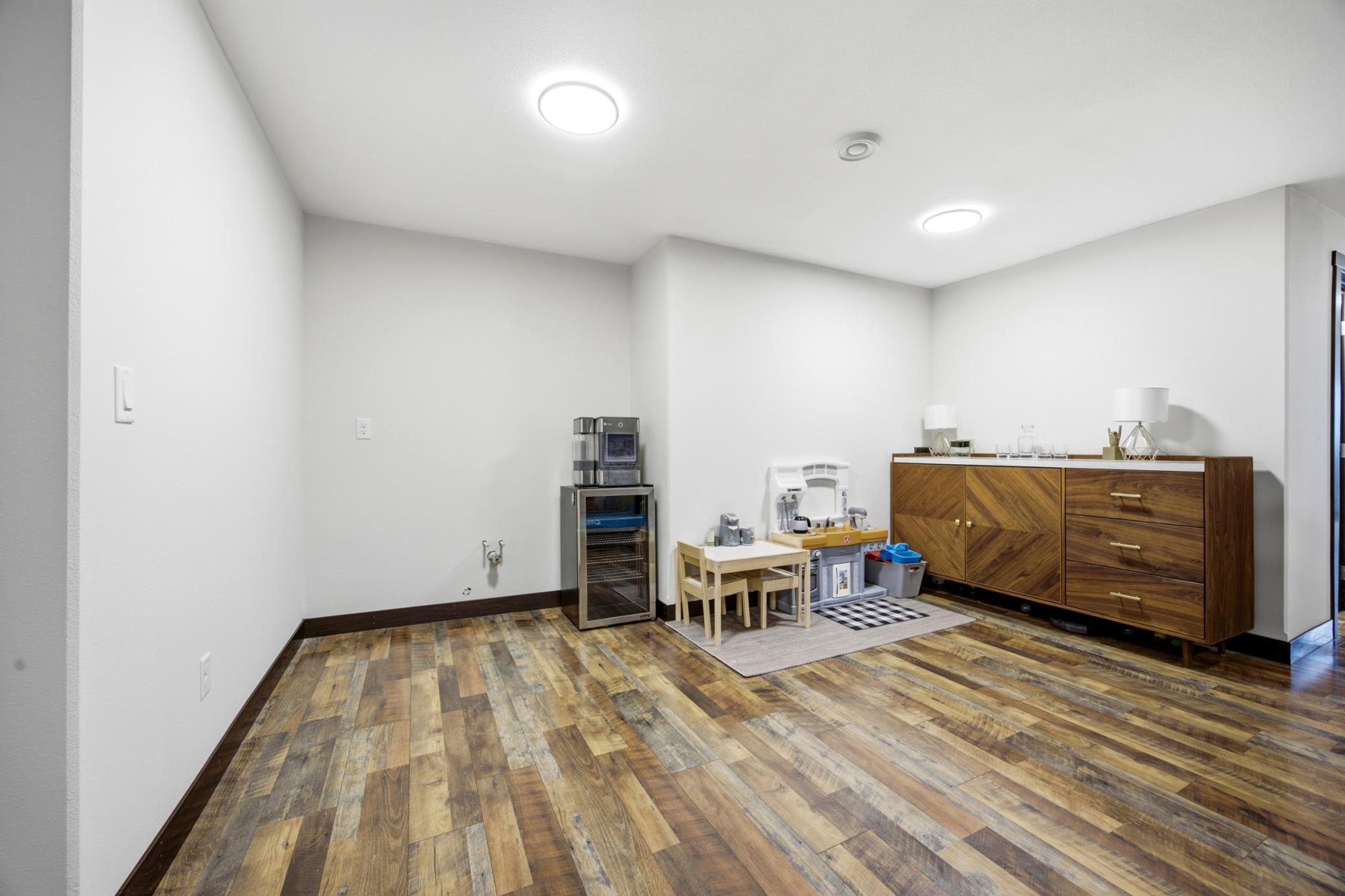 916 Sunset Drive Property Photo 32