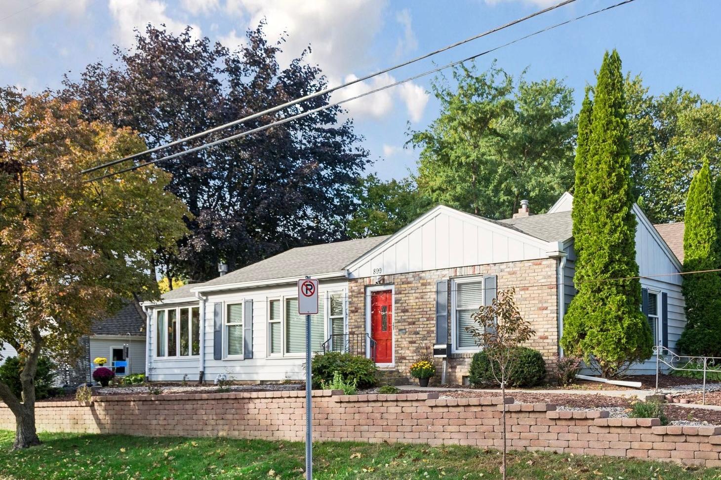 899 Fairview Avenue S Property Photo 1