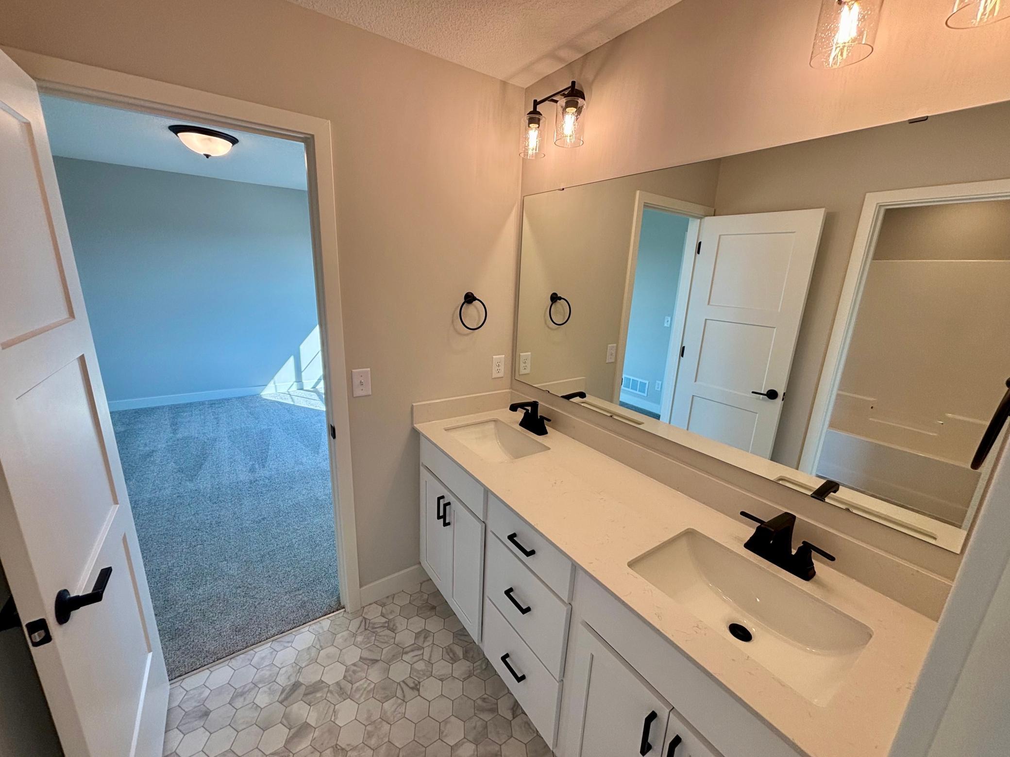 920 Kepler Avenue Ne Property Photo 27