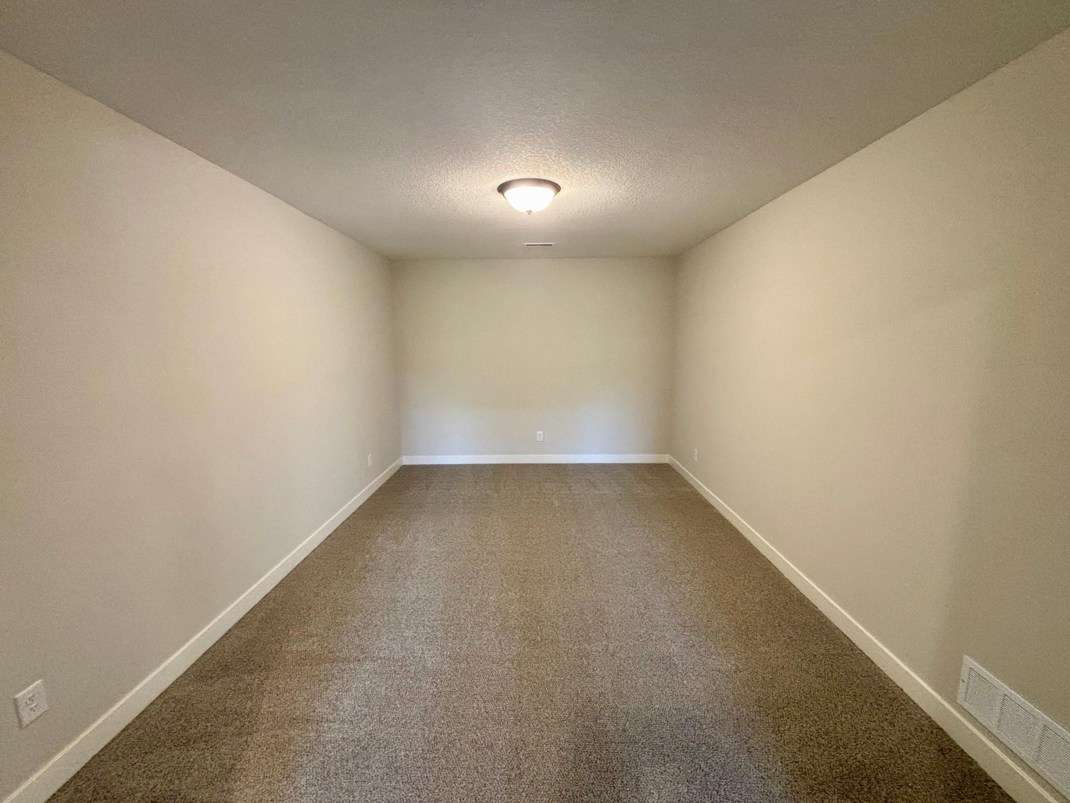 920 Kepler Avenue Ne Property Photo 37