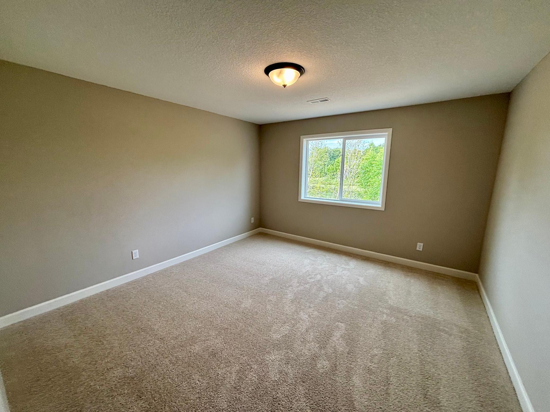 916 Kepler Avenue Ne Property Photo 27