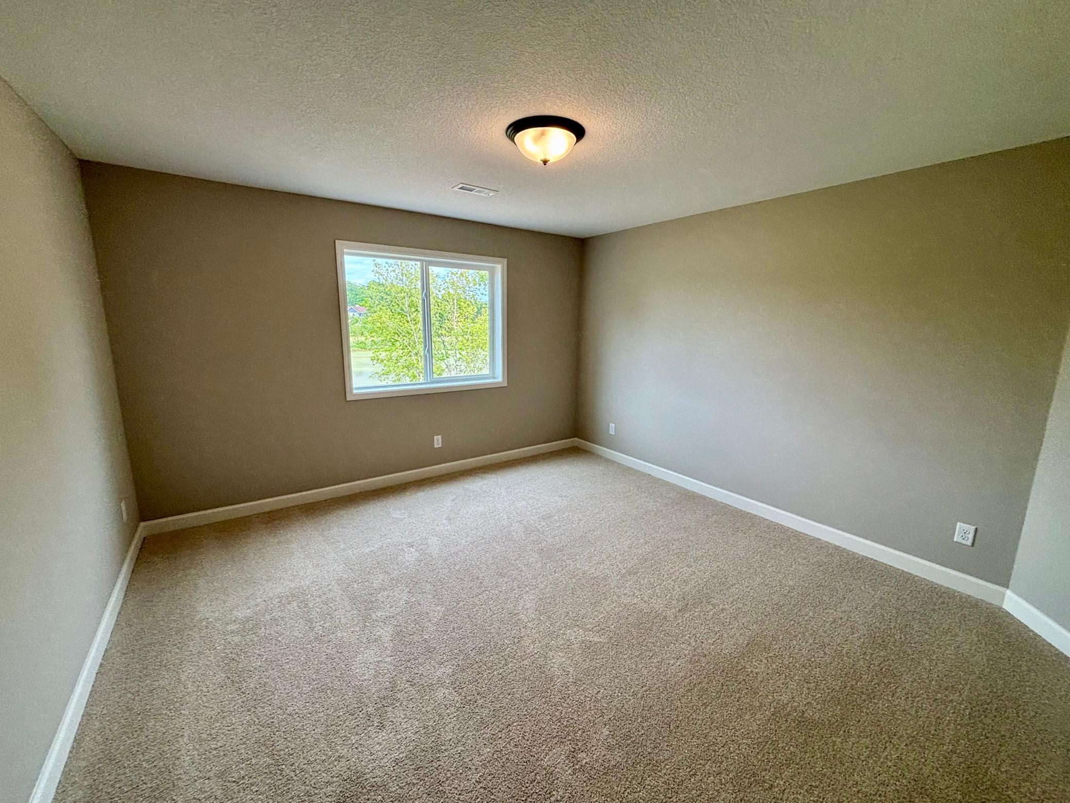 916 Kepler Avenue Ne Property Photo 28