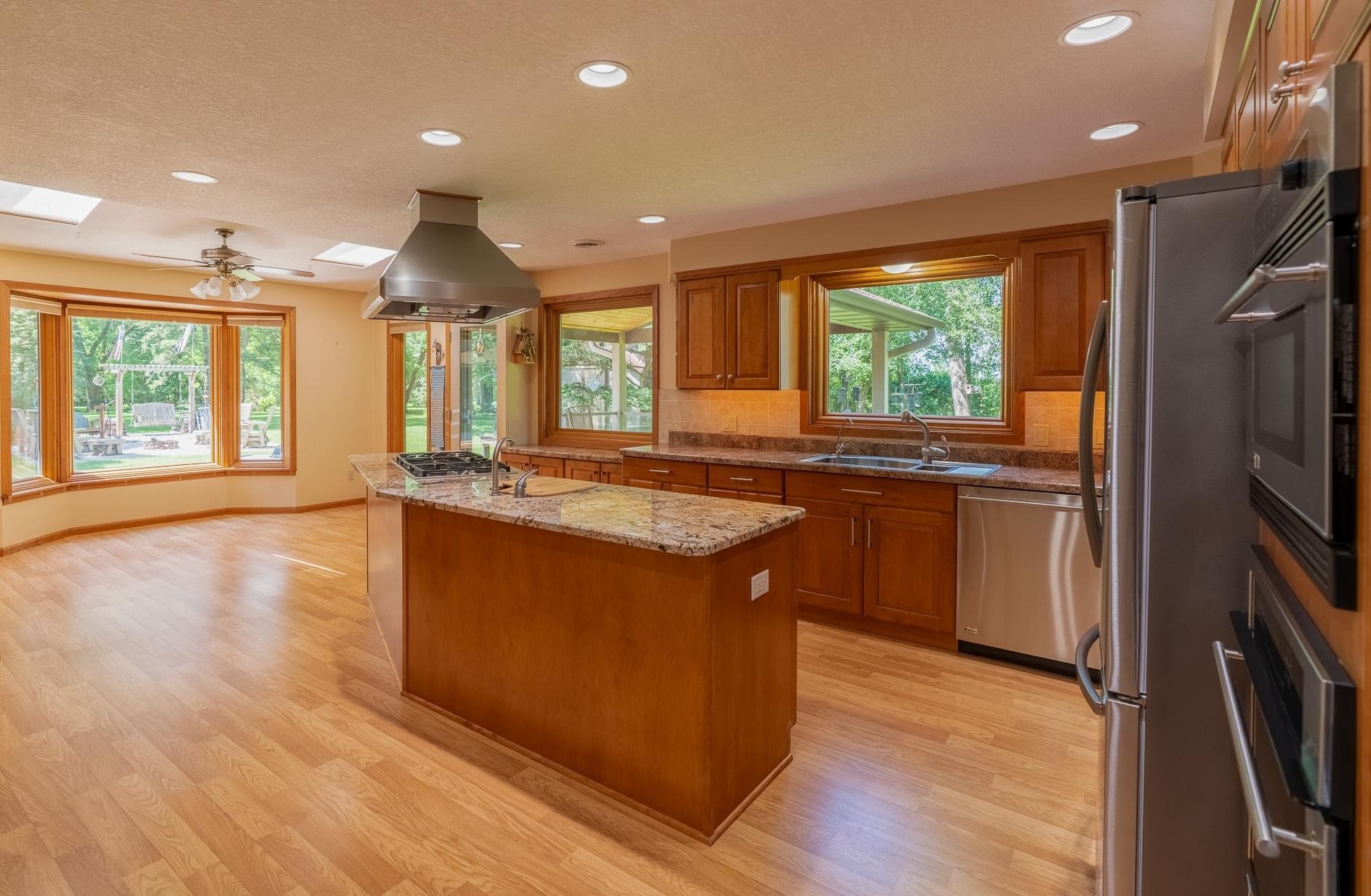 13698 Maple Road Property Photo 3