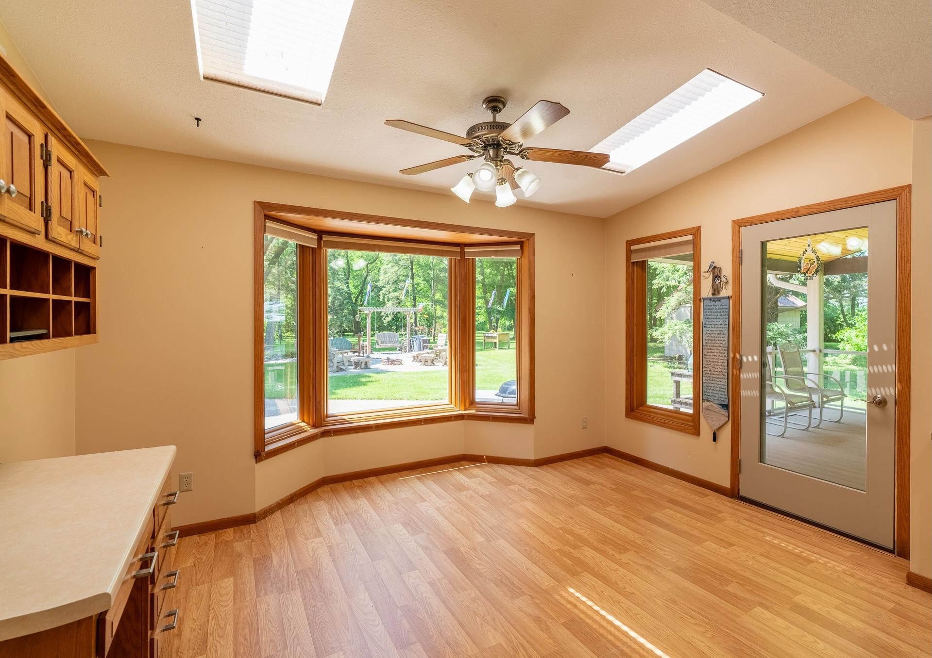 13698 Maple Road Property Photo 4