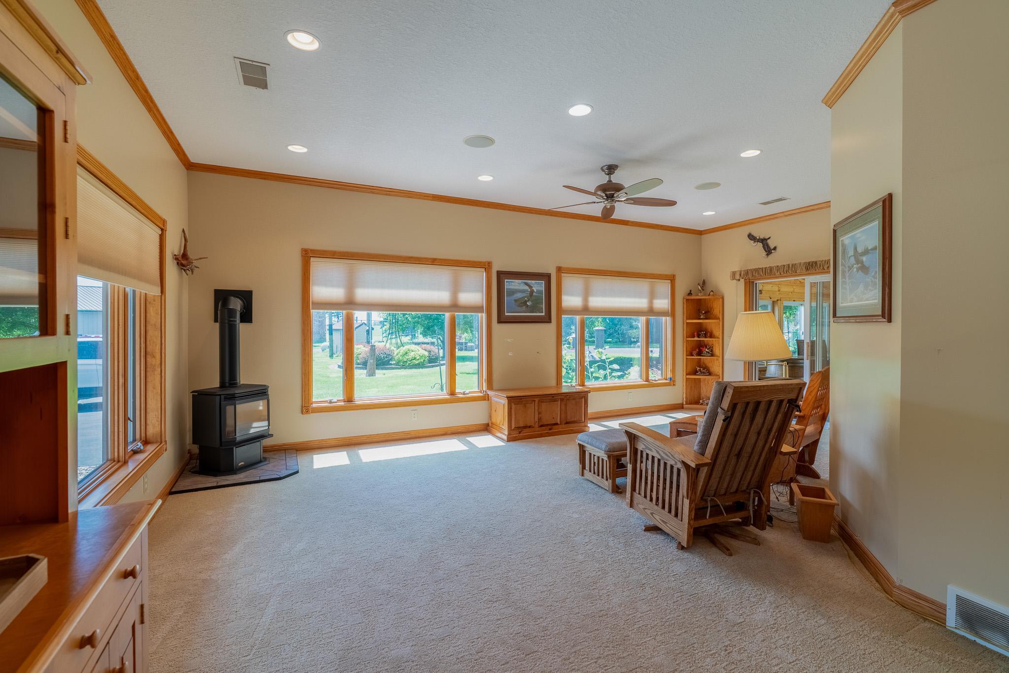 13698 Maple Road Property Photo 7