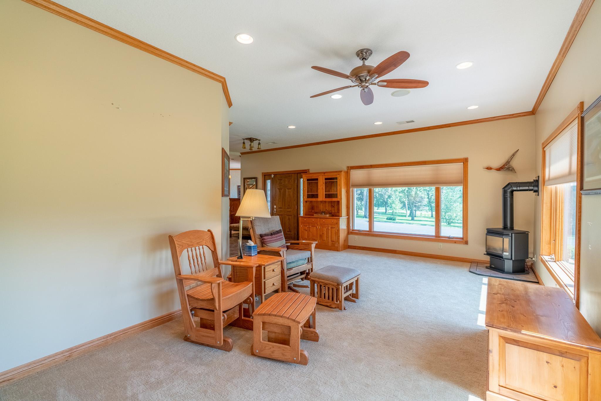 13698 Maple Road Property Photo 8