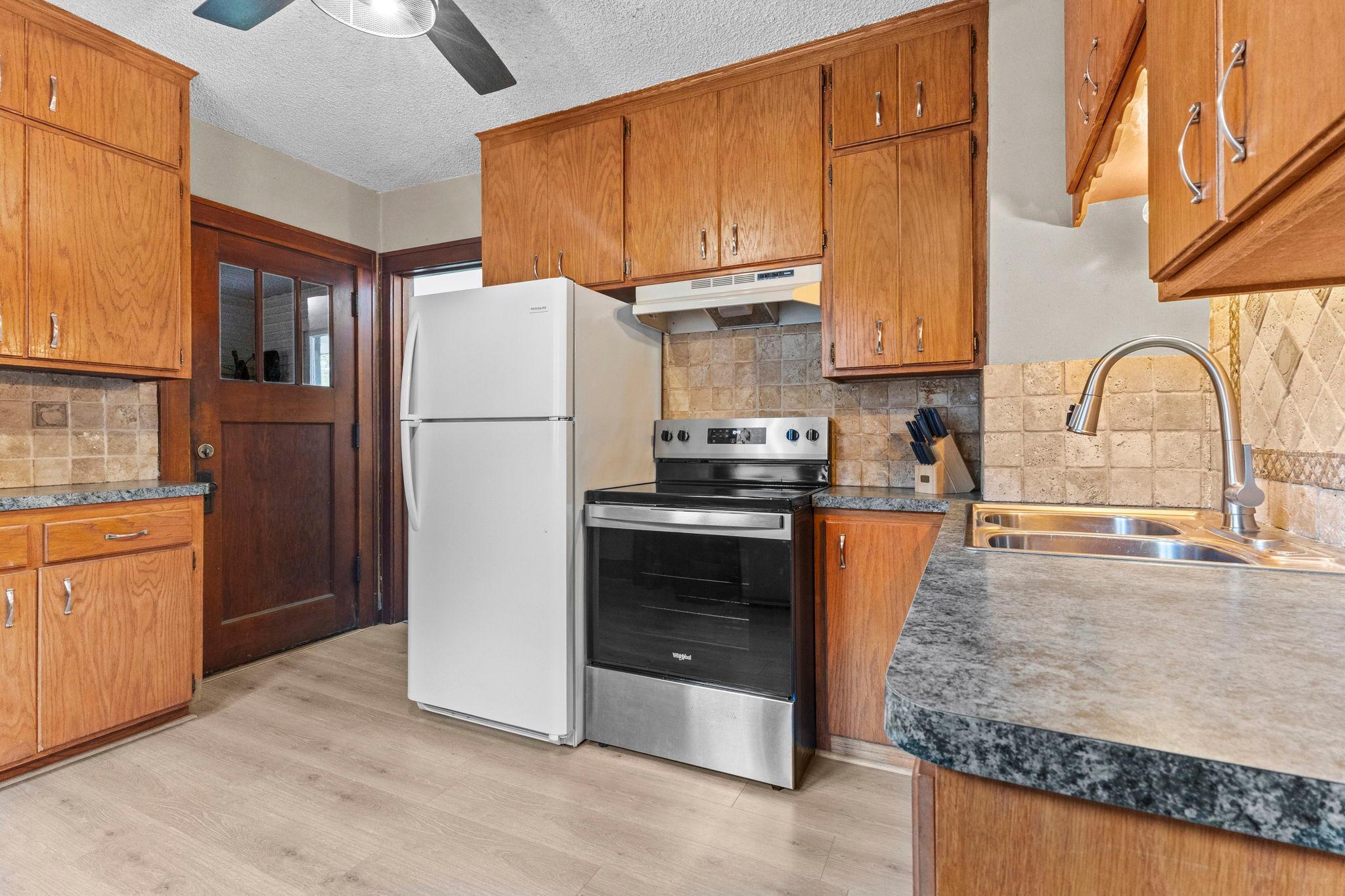 209 3rd Street W Property Photo 21