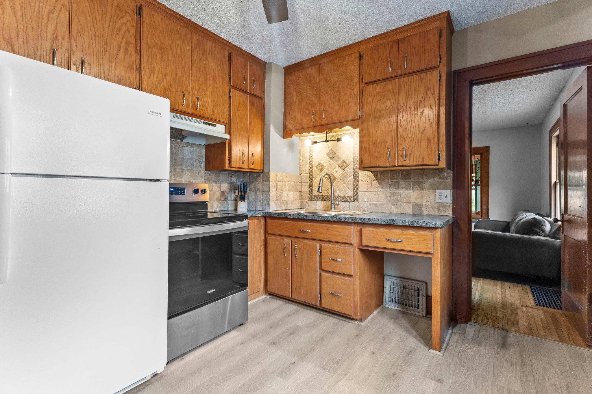 209 3rd Street W Property Photo 22