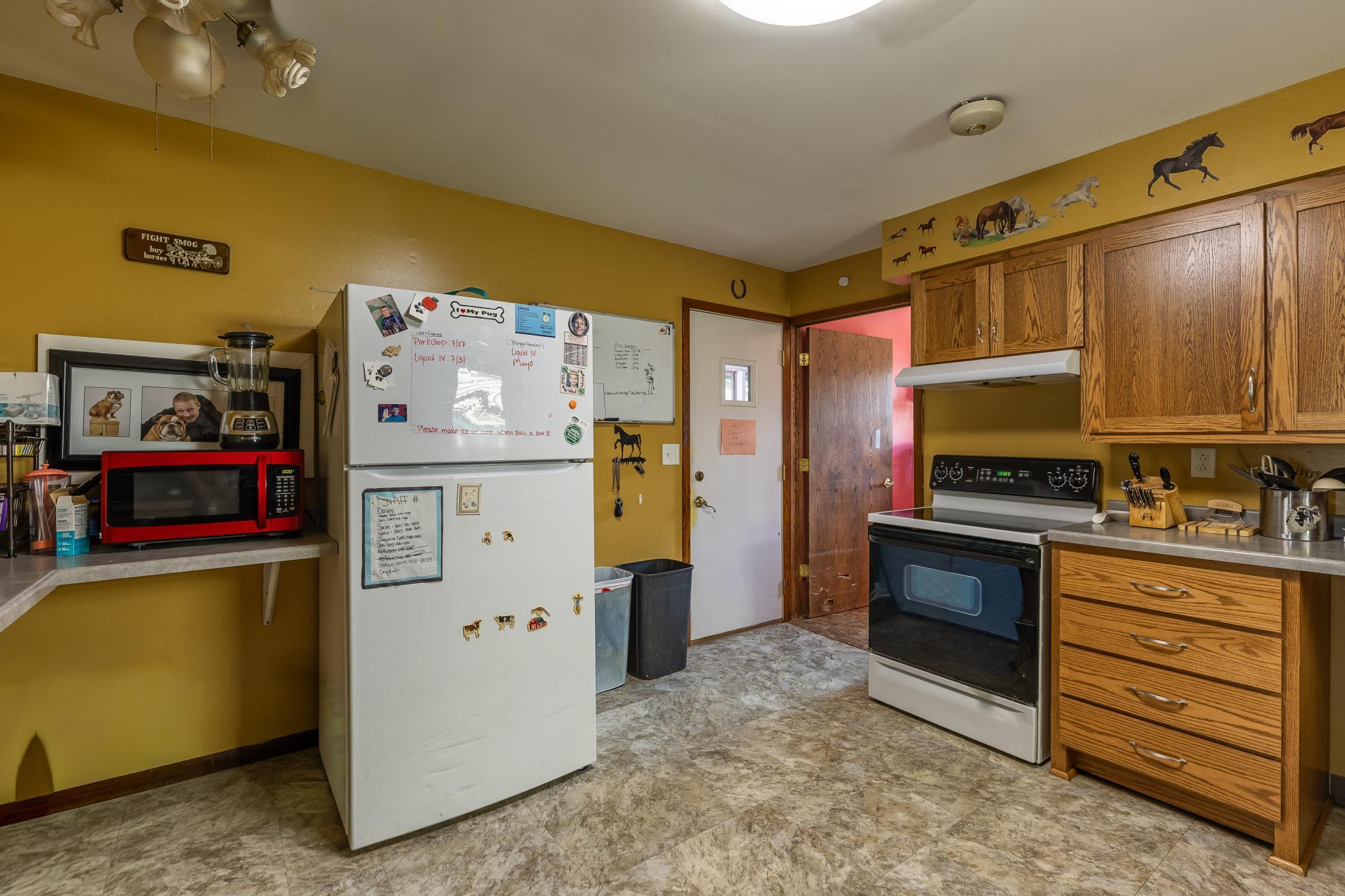 681 W 5th Street Property Photo 6