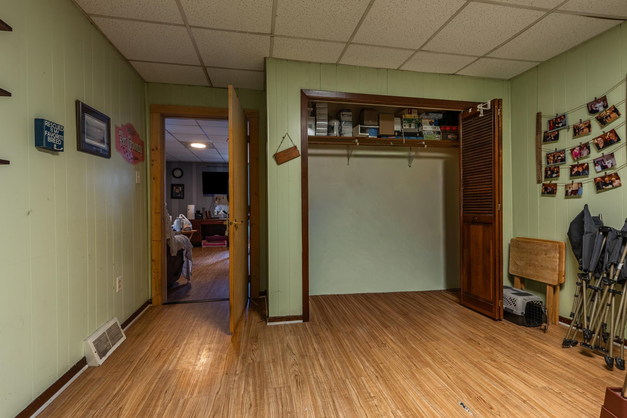 681 W 5th Street Property Photo 10