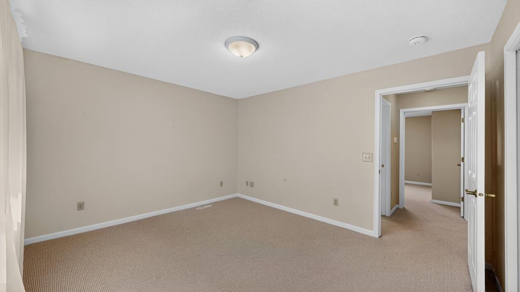 346 Main Street N Property Photo 15