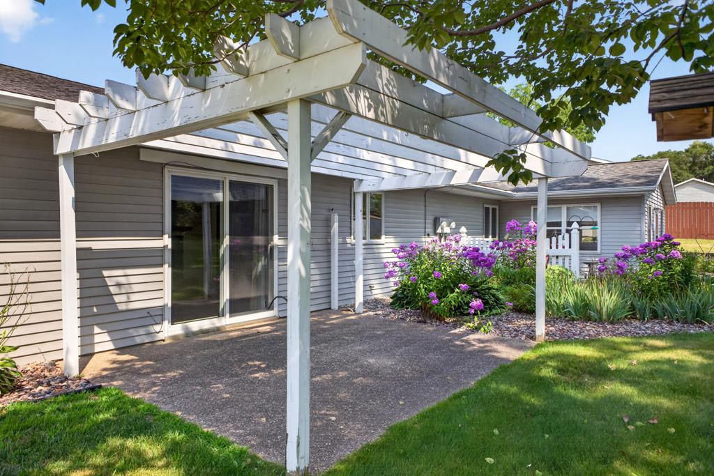346 Main Street N Property Photo 21