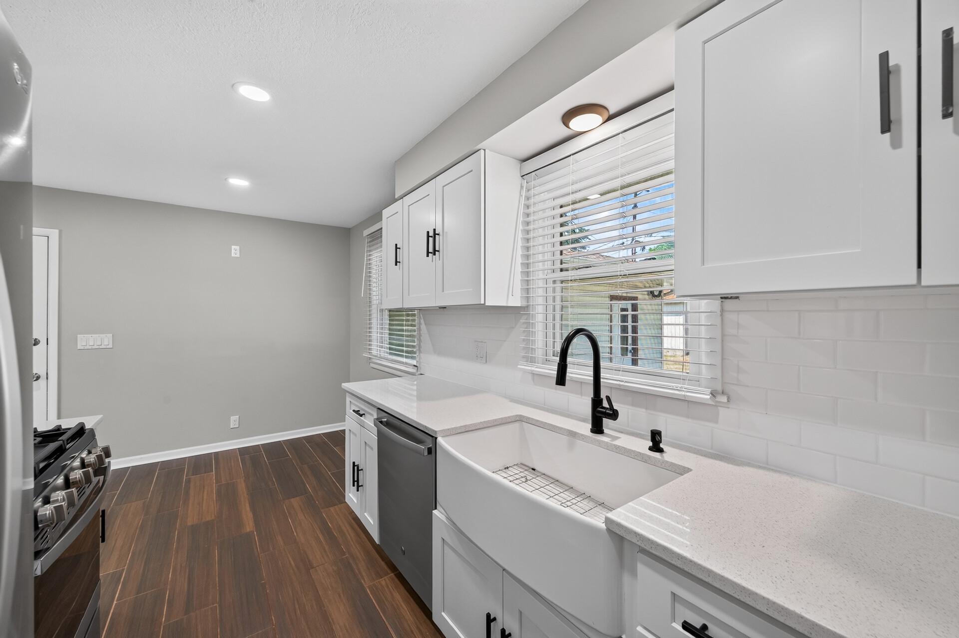 2124 Dixon Drive Property Photo 10
