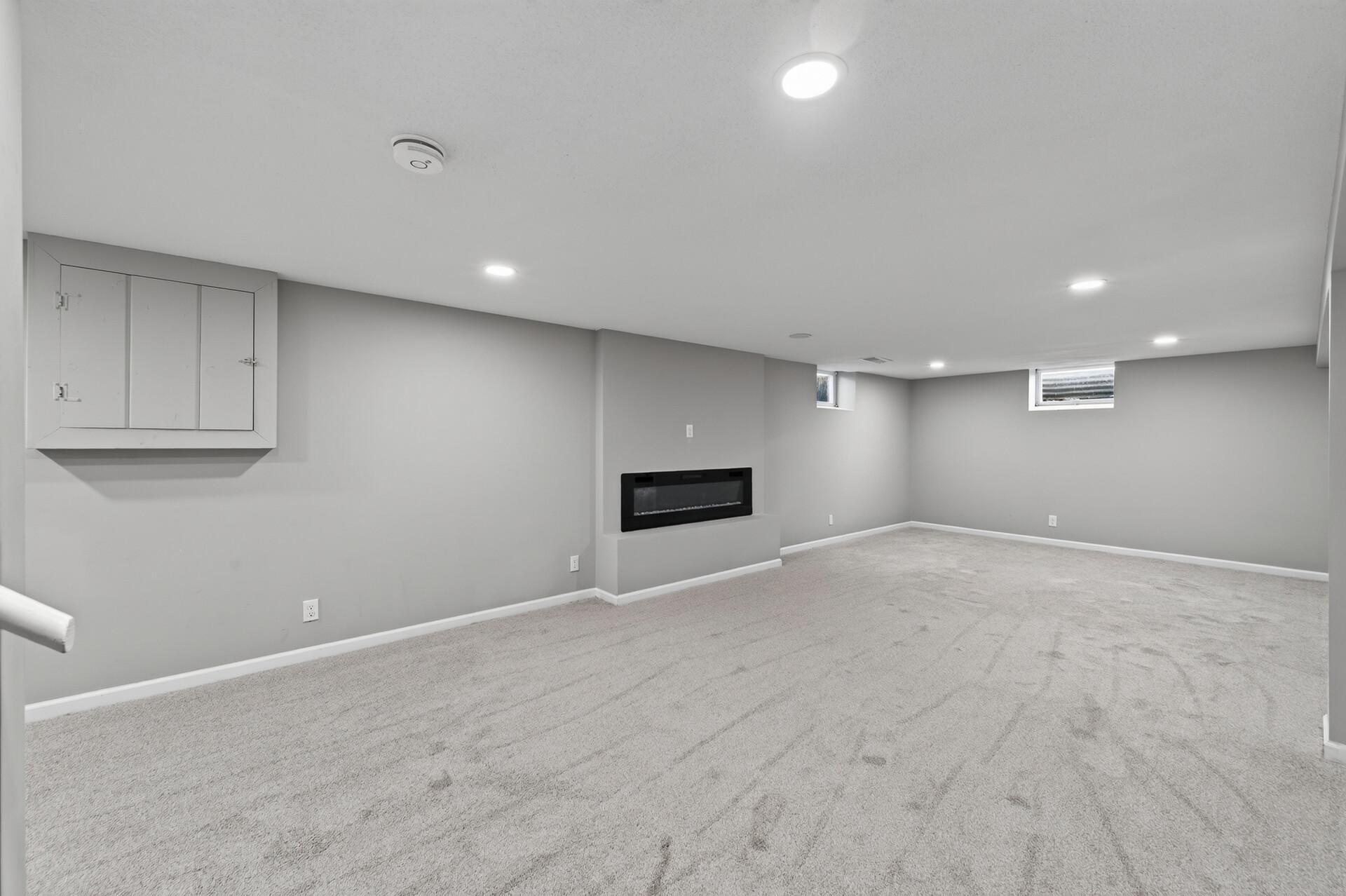 2124 Dixon Drive Property Photo 18