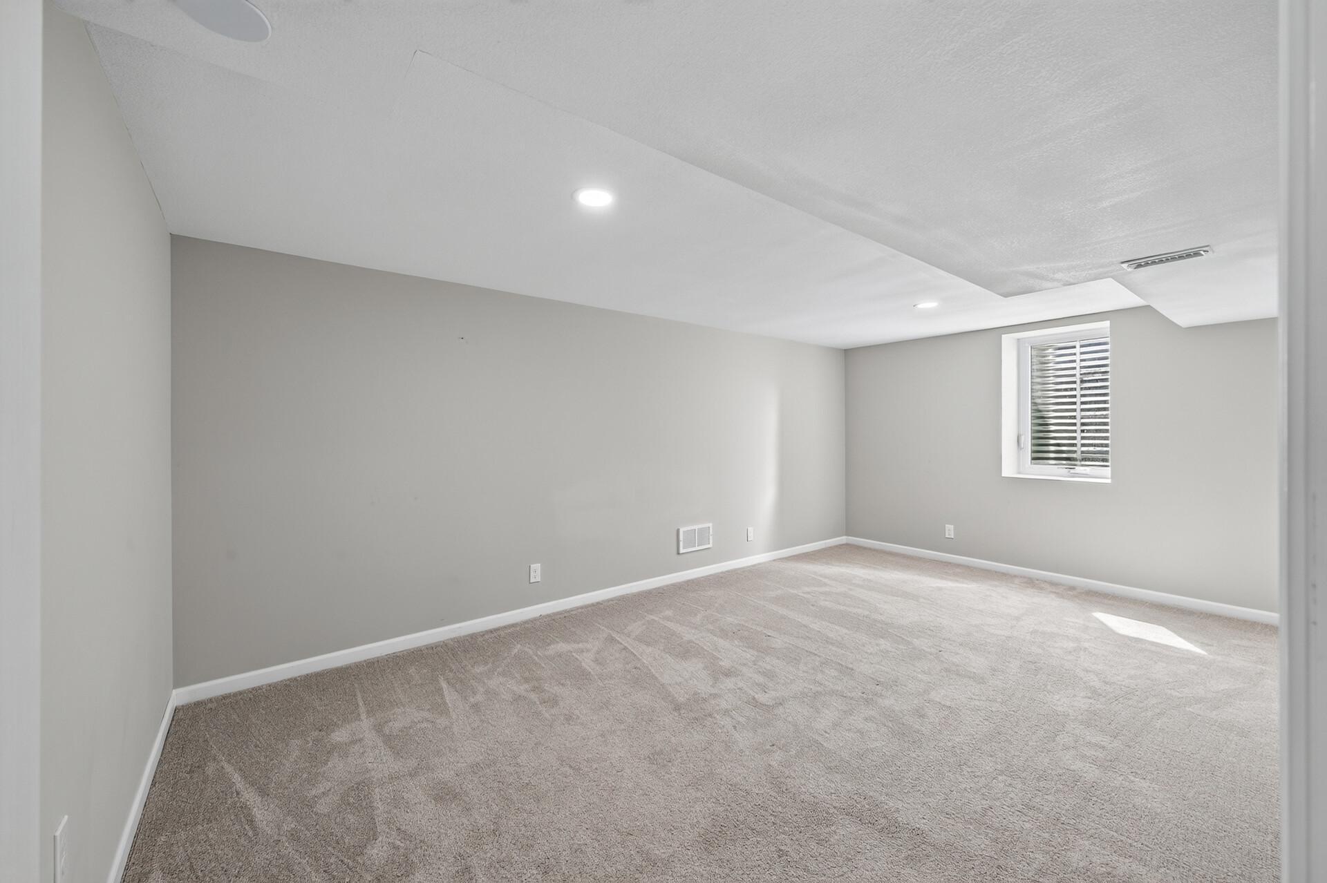 2124 Dixon Drive Property Photo 22