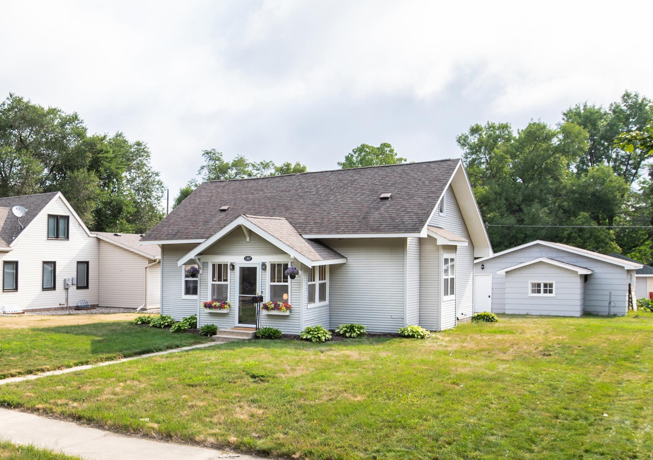 1307 Cedar Street Property Photo 1