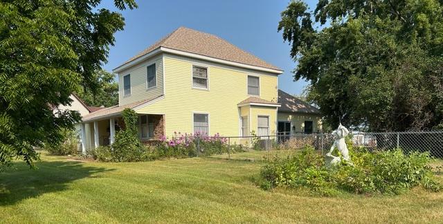 206 E 3rd Street Property Photo 4