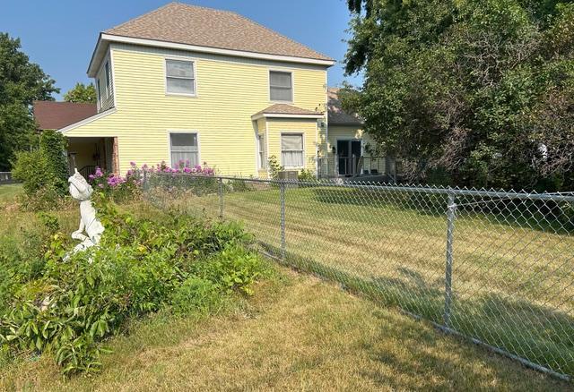206 E 3rd Street Property Photo 6