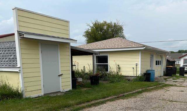 206 E 3rd Street Property Photo 42