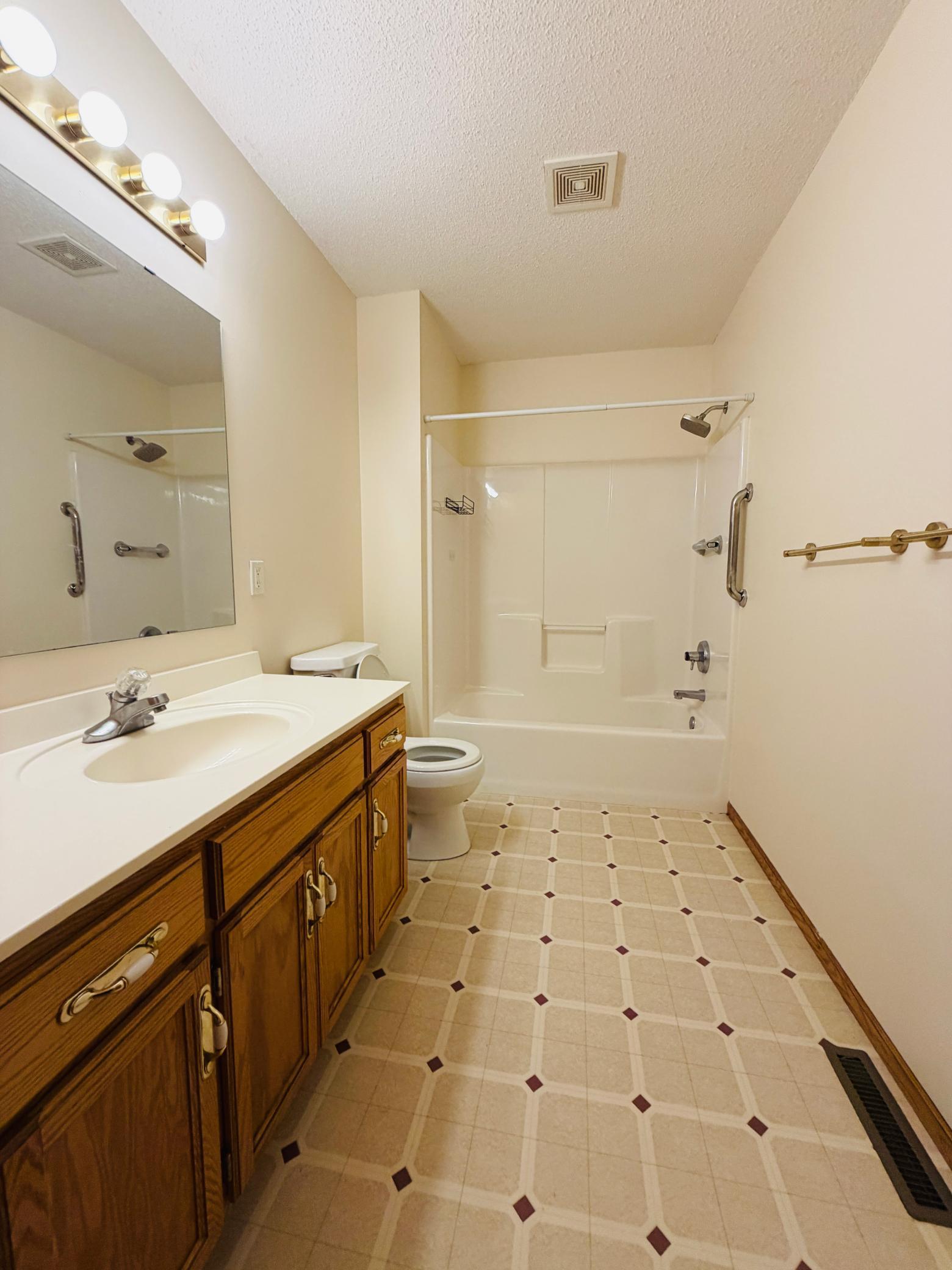 304 7th Avenue S Property Photo 21
