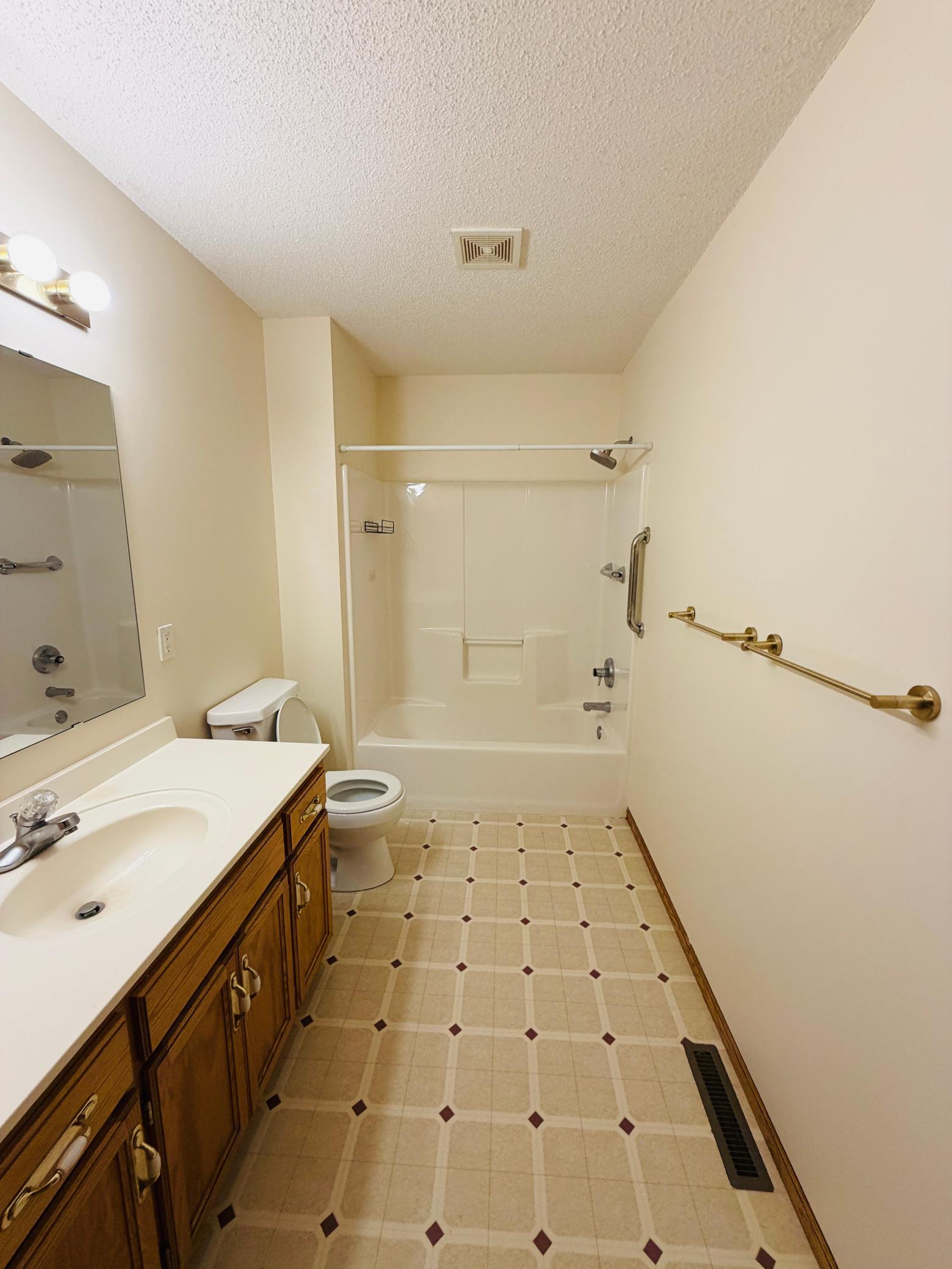 304 7th Avenue S Property Photo 22