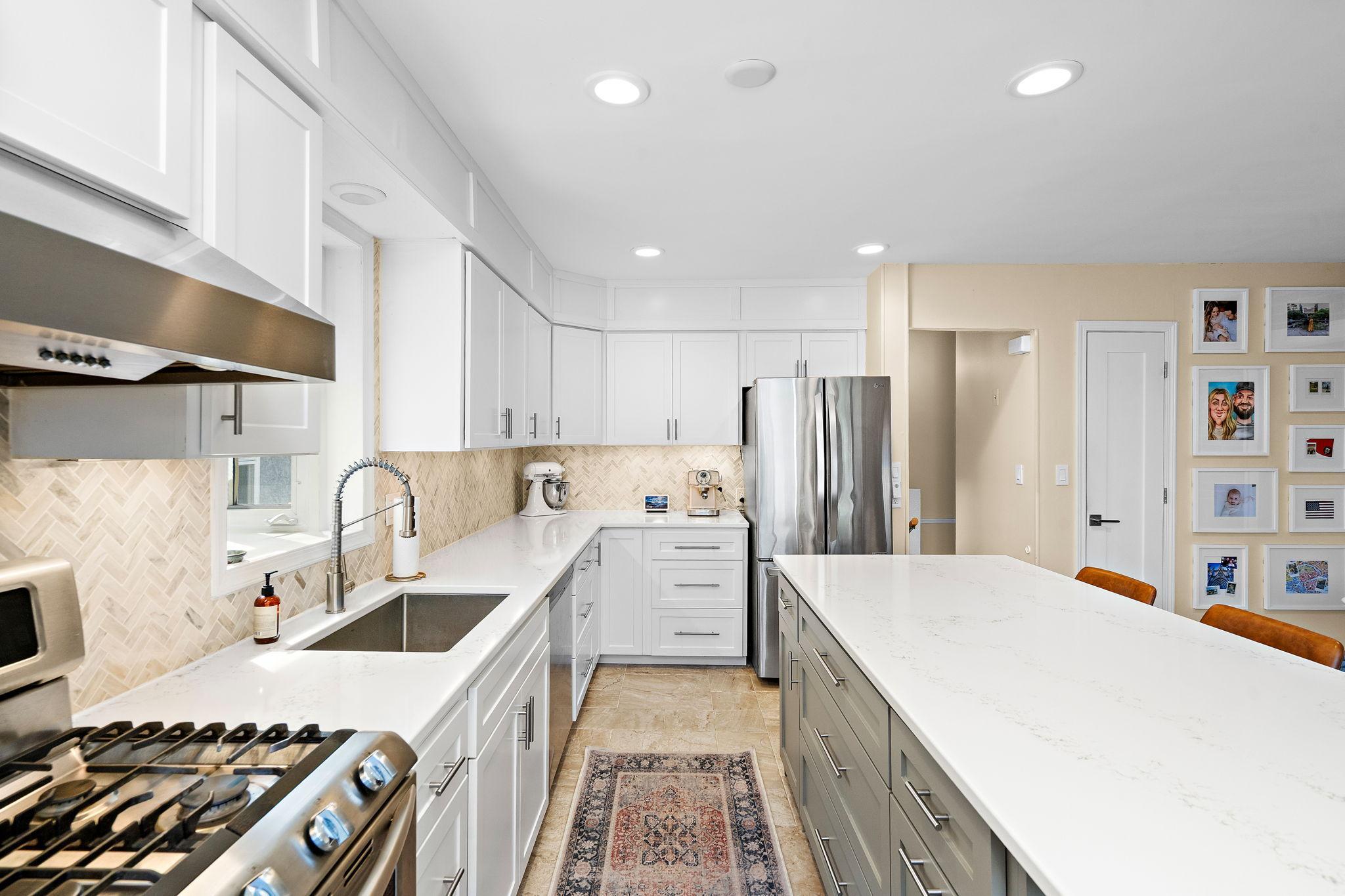 101 E 48th Street Property Photo 13