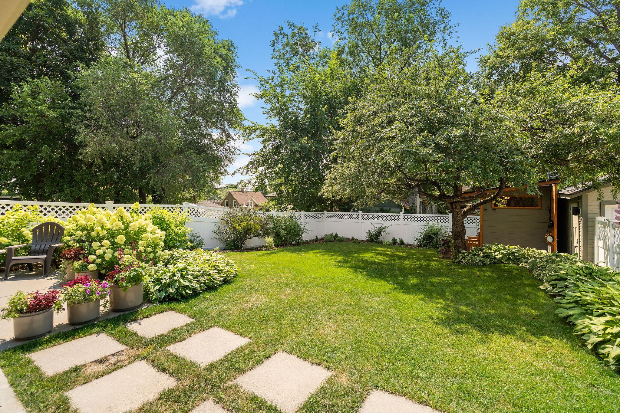 101 E 48th Street Property Photo 36