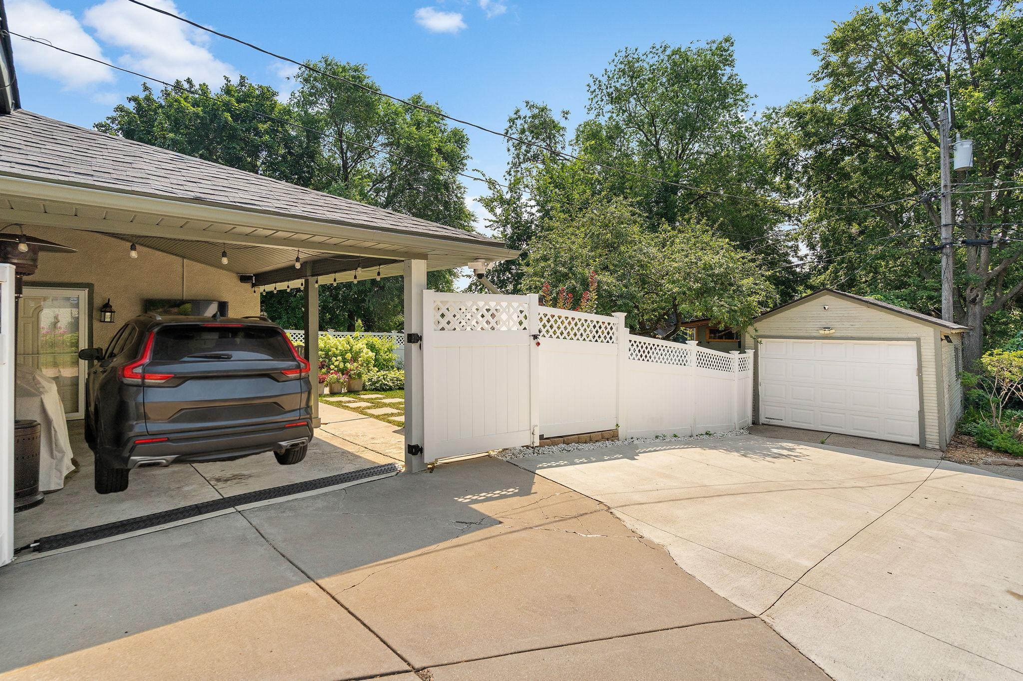 101 E 48th Street Property Photo 45