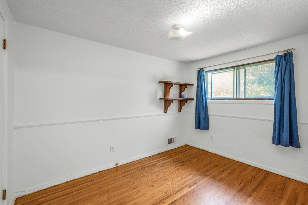 4663 Monroe Street Ne Property Photo 9