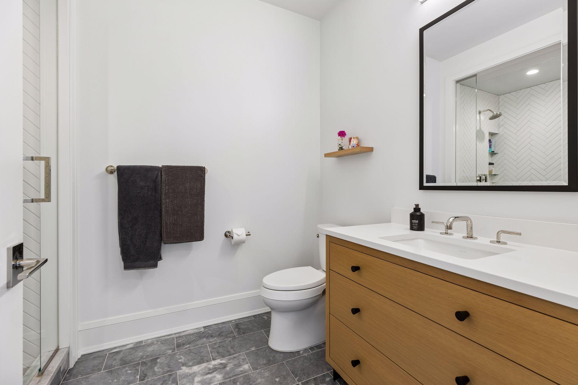 1111 W River Parkway 10e Property Photo 22