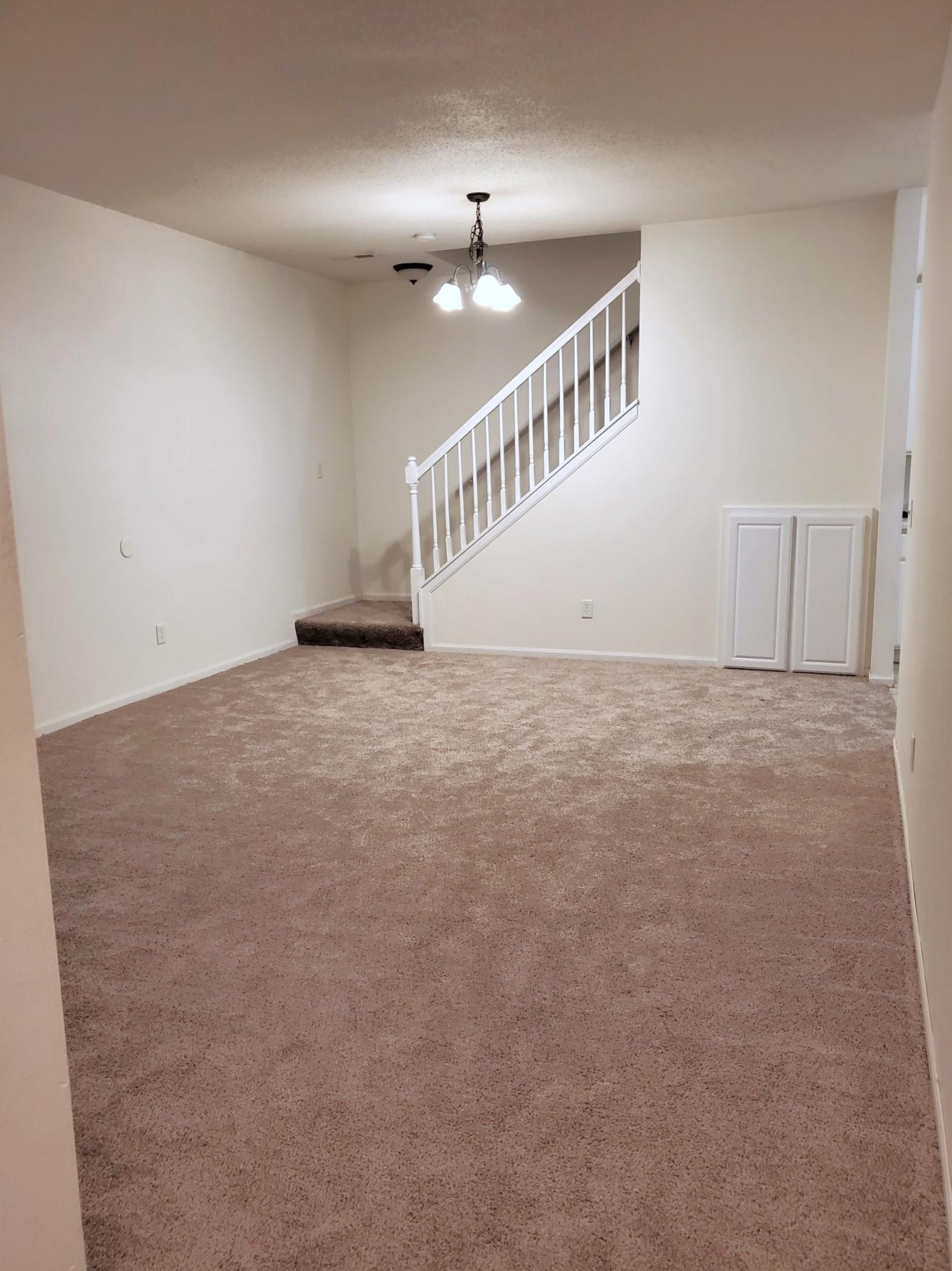 10 Bridgewater Trail Property Photo 4