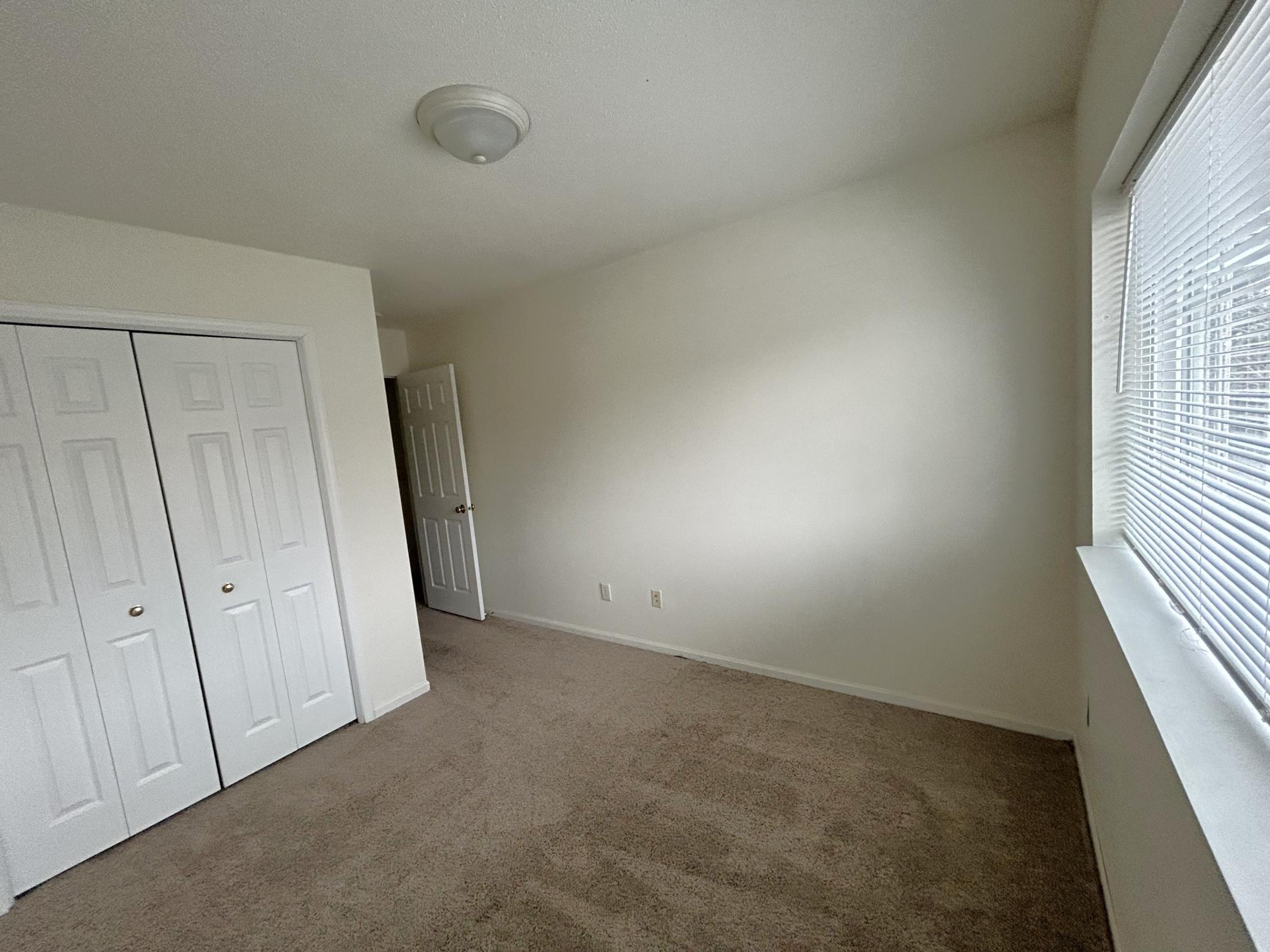 10 Bridgewater Trail Property Photo 14