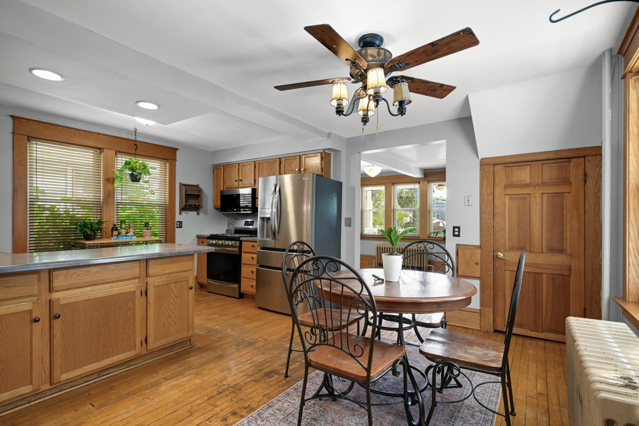 469 Hall Avenue Property Photo 8