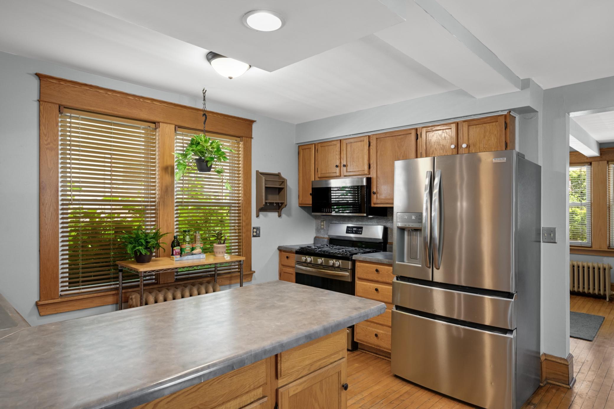 469 Hall Avenue Property Photo 11