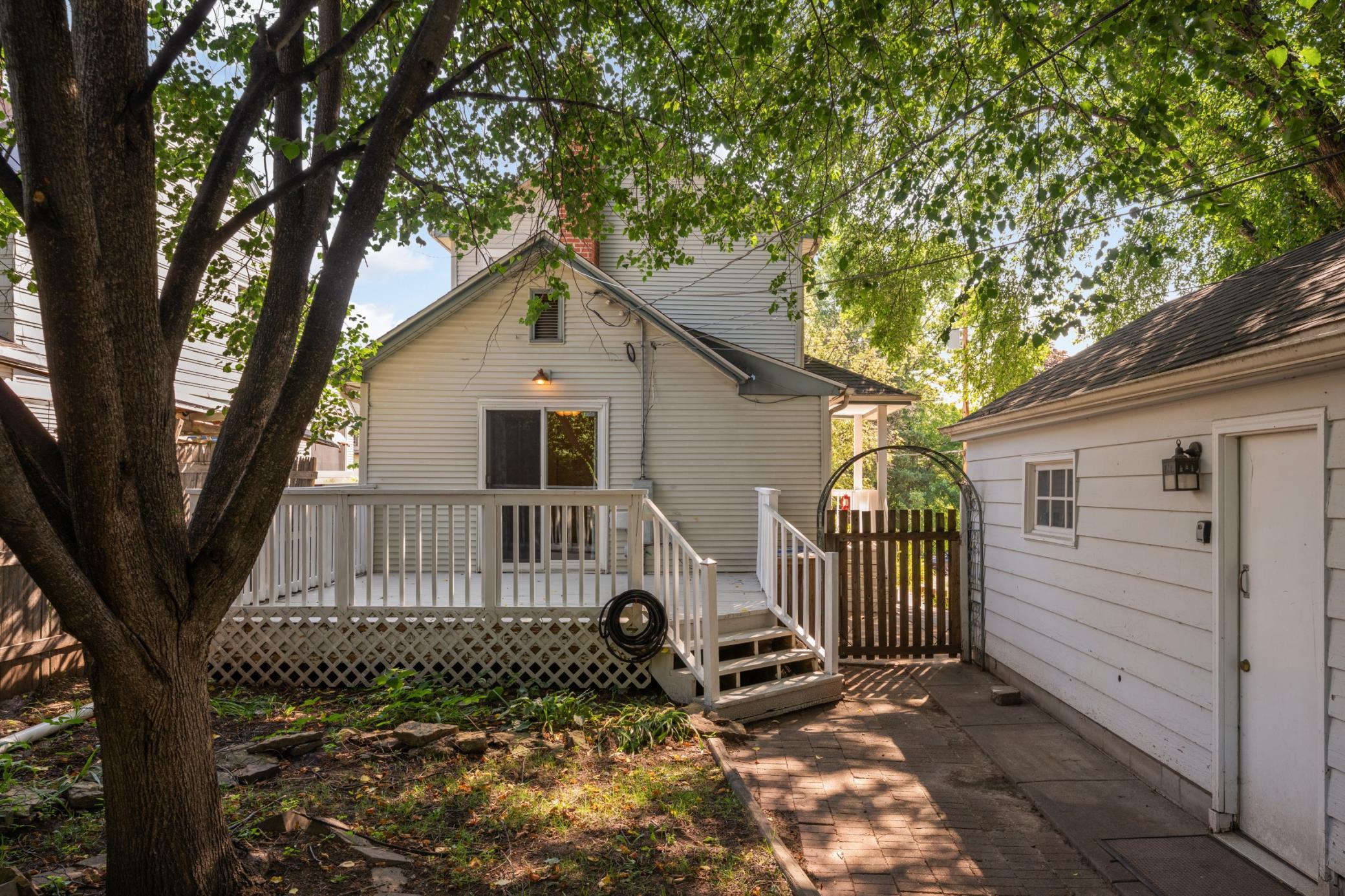 469 Hall Avenue Property Photo 21