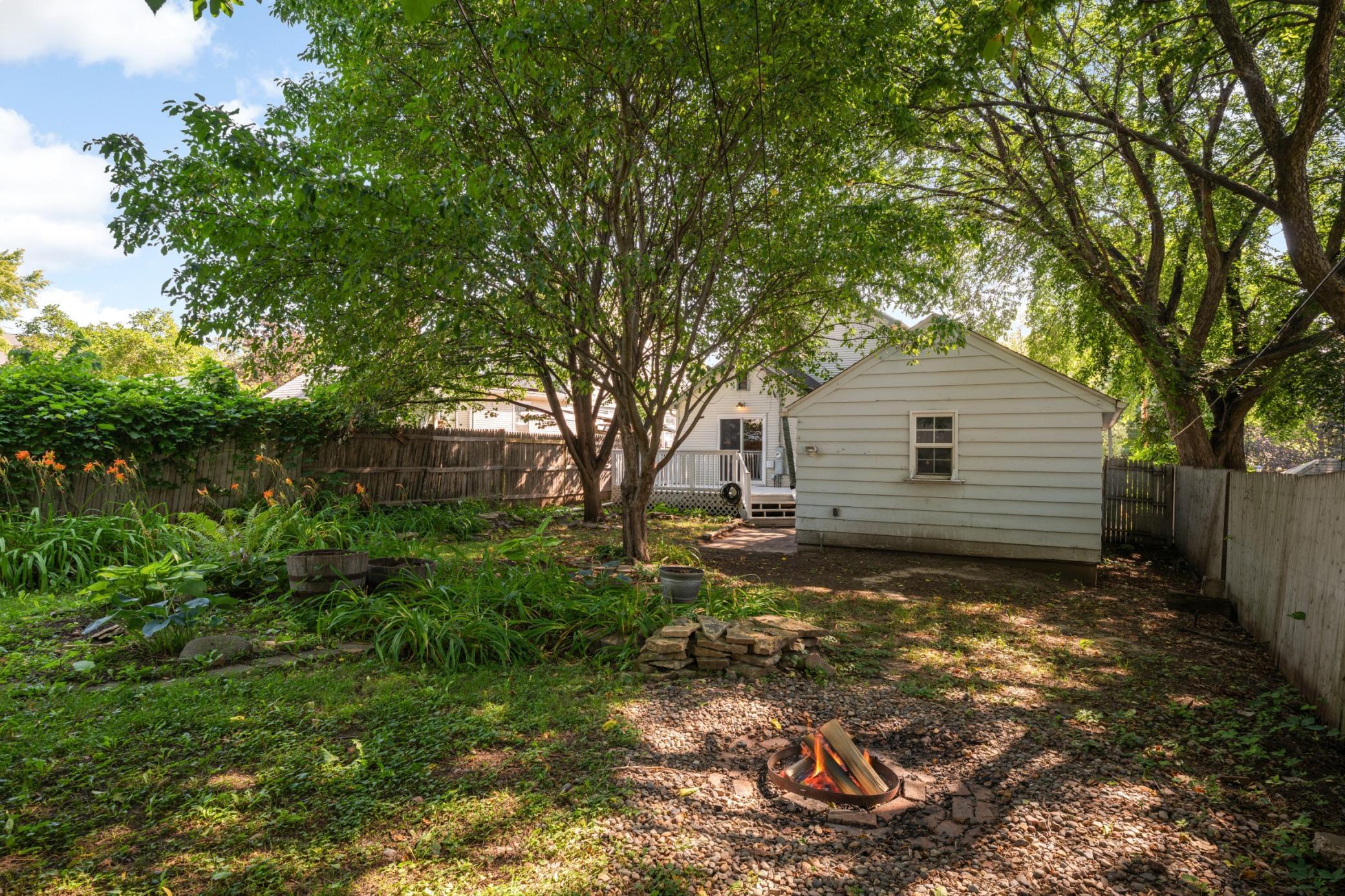 469 Hall Avenue Property Photo 22