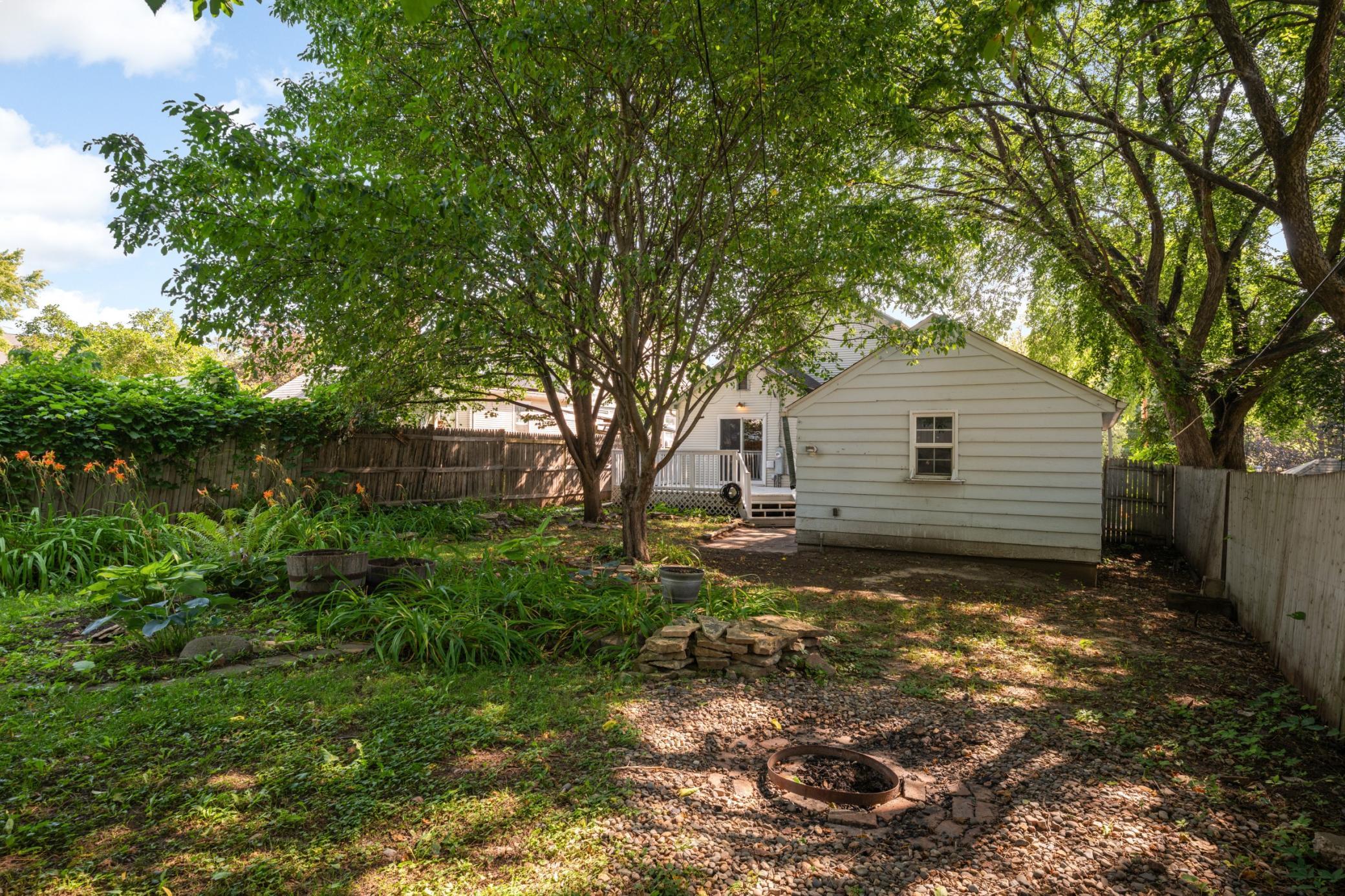469 Hall Avenue Property Photo 23