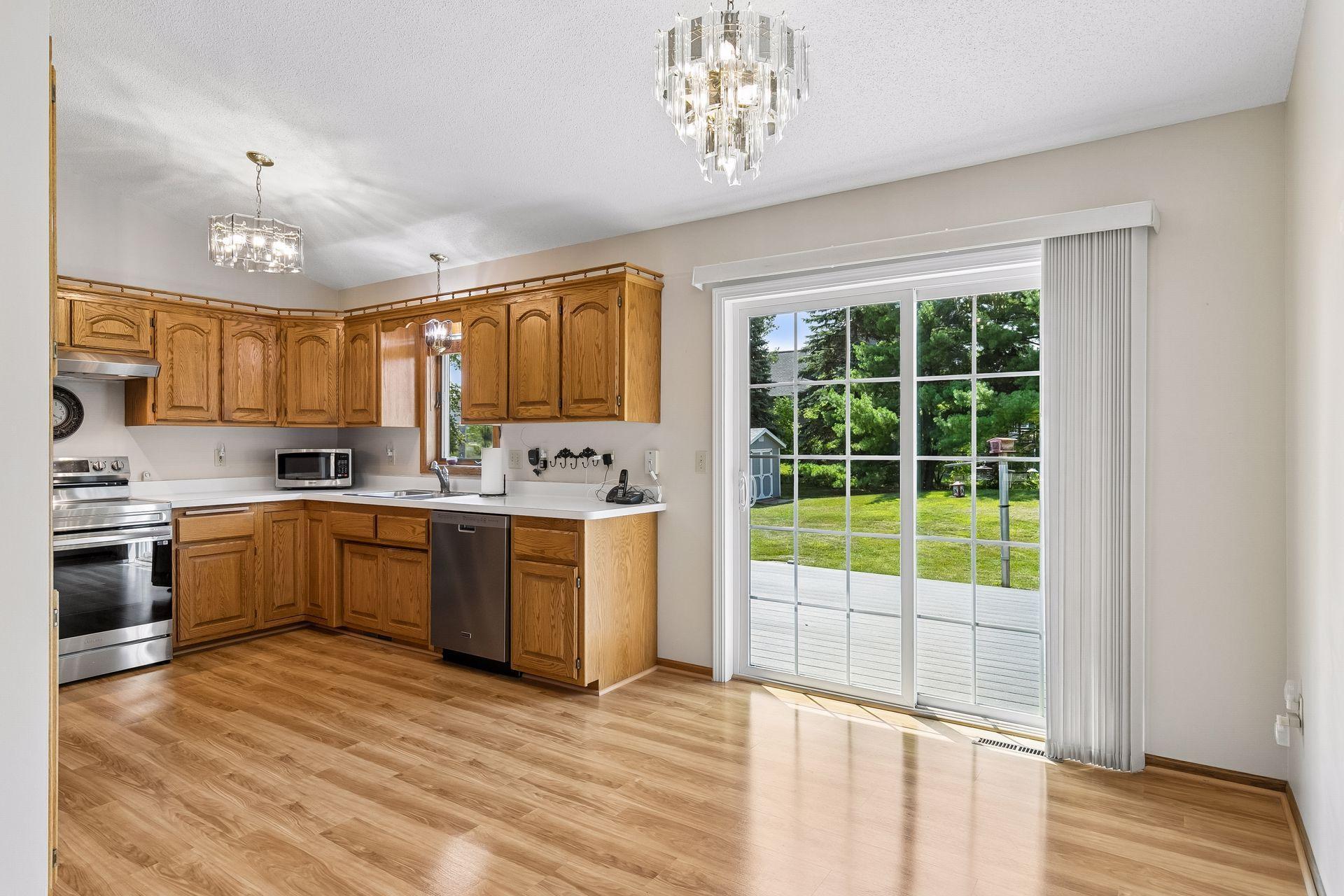 10831 30th Street Ne Property Photo 16