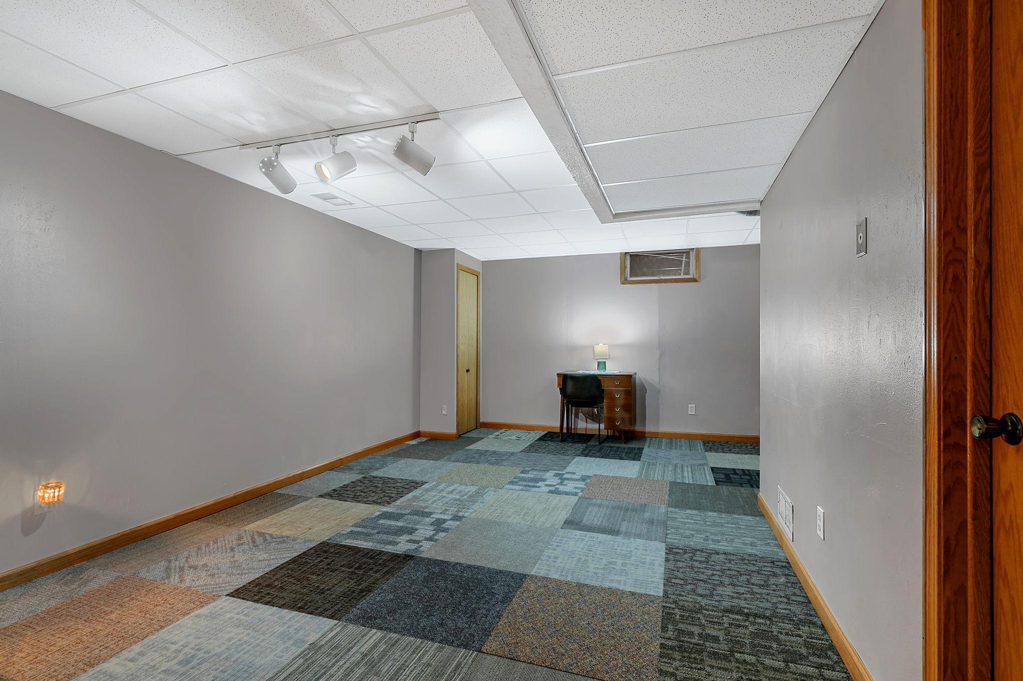 1045 Benedict Drive Property Photo 21