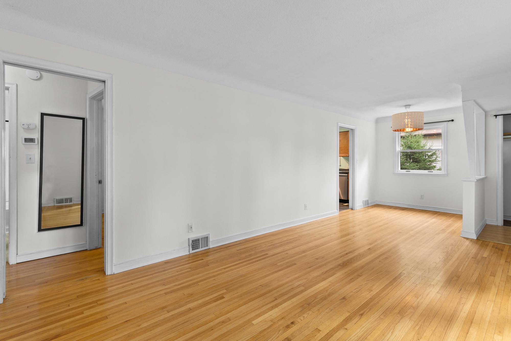 1081 Hubbard Avenue Property Photo 5