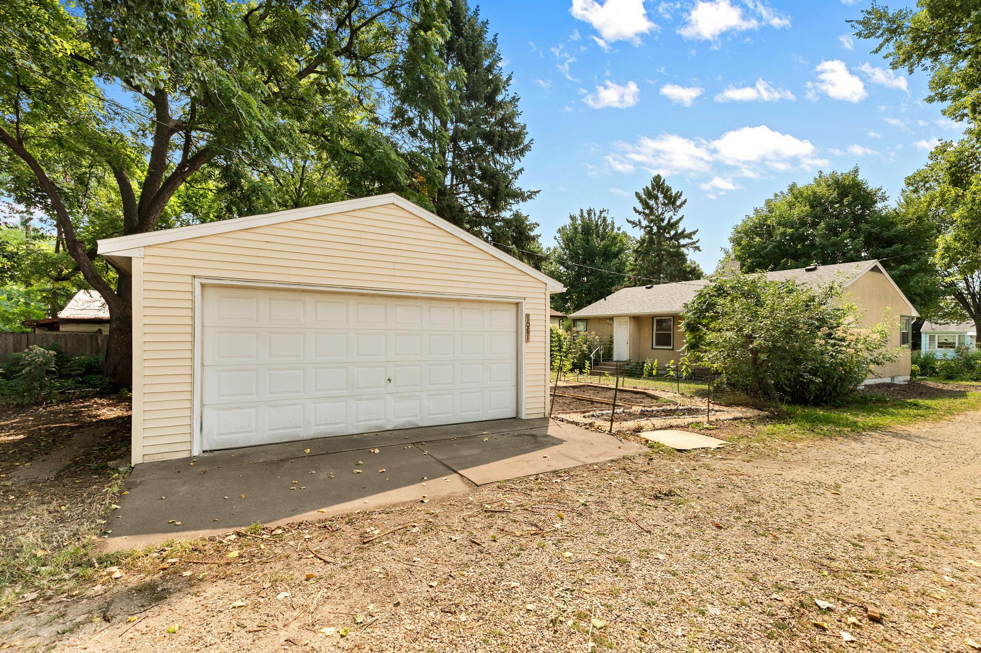 1081 Hubbard Avenue Property Photo 28