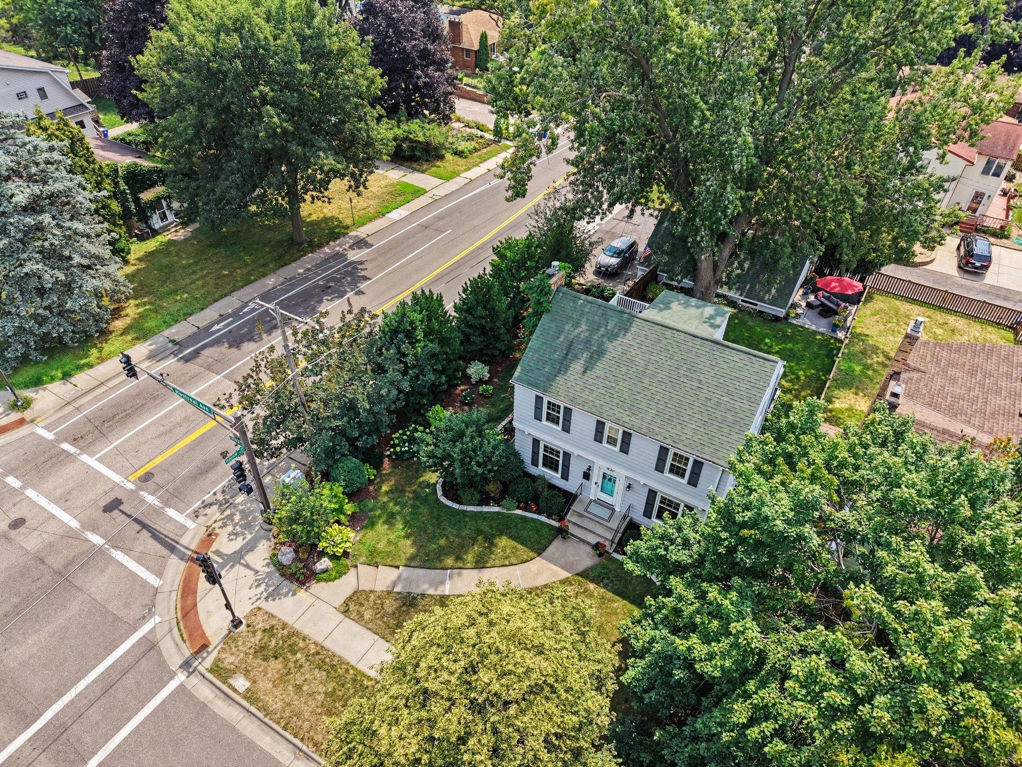 1820 Montreal Avenue Property Photo 34