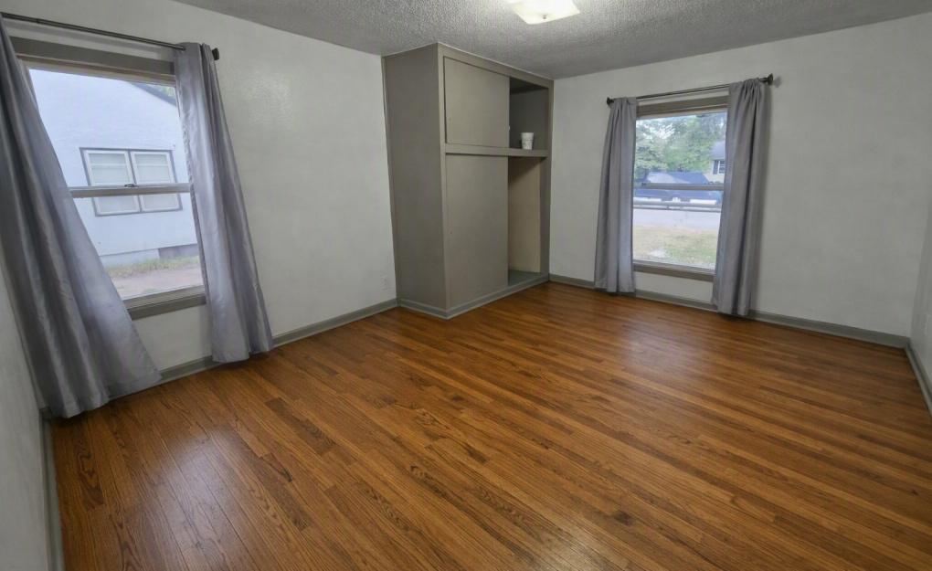 1233 8th Avenue Ne Property Photo 7