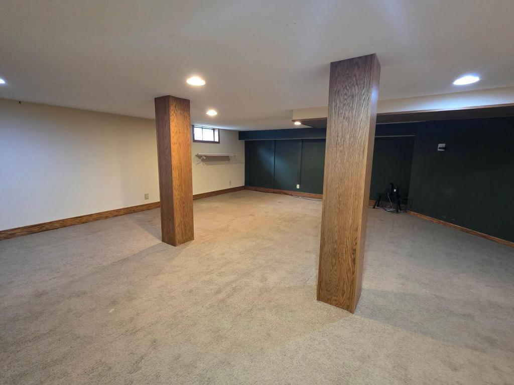 1233 8th Avenue Ne Property Photo 10