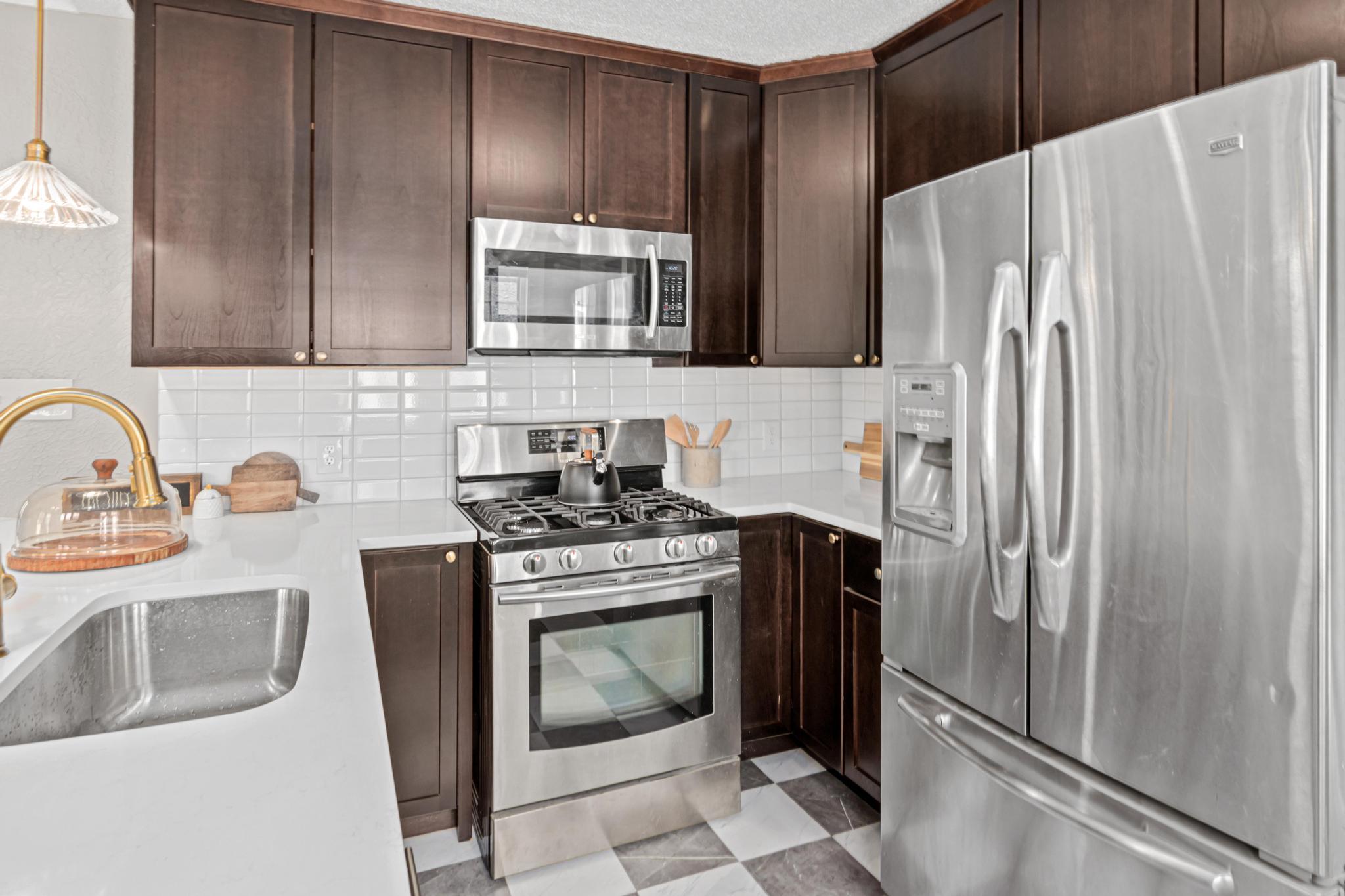 3547 Oliver Avenue N Property Photo 5