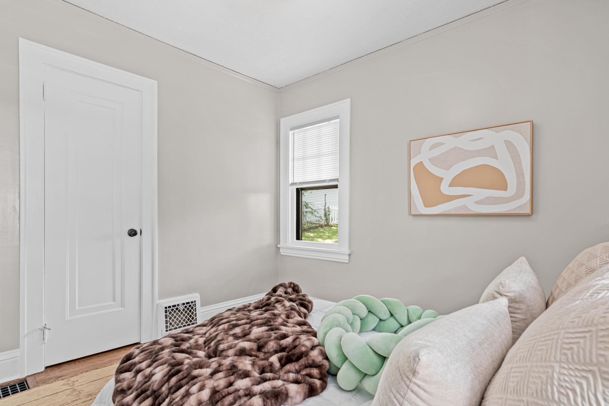3547 Oliver Avenue N Property Photo 15