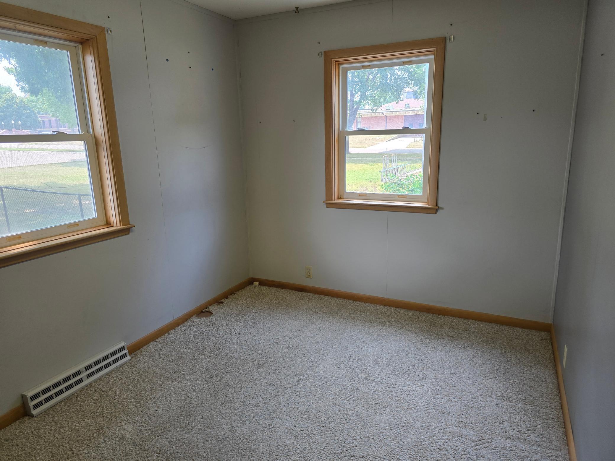 306 E Crawford Street Property Photo 12