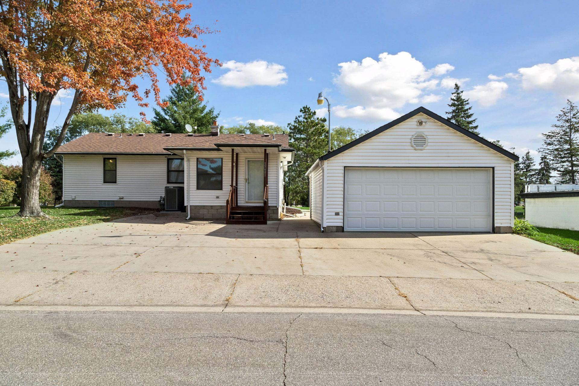 15601 Martin Drive Property Photo 1